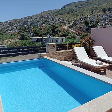 Estia Villa Plátanos Екстериор снимка
