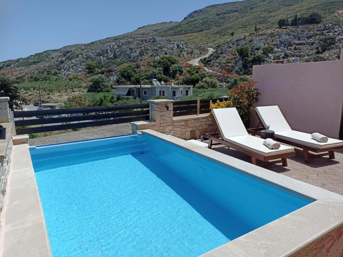 Estia Villa Plátanos Екстериор снимка