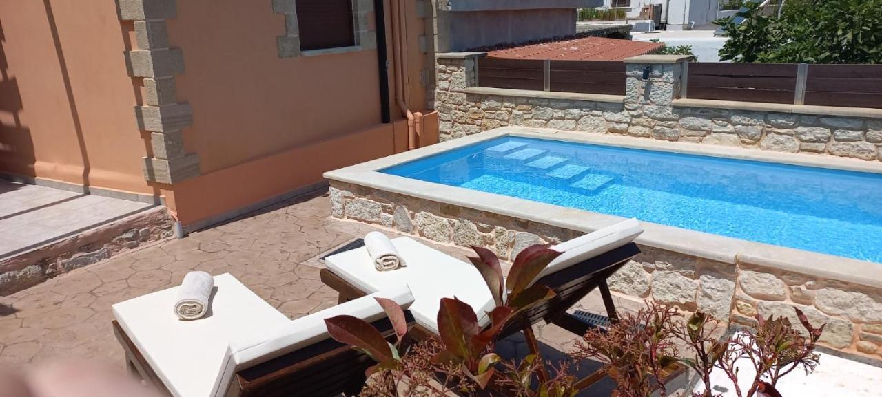 Estia Villa Plátanos Екстериор снимка